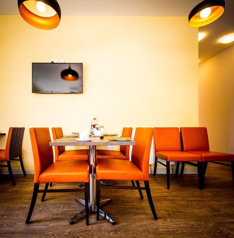 The Lodge At Perth Racecourse Extérieur photo